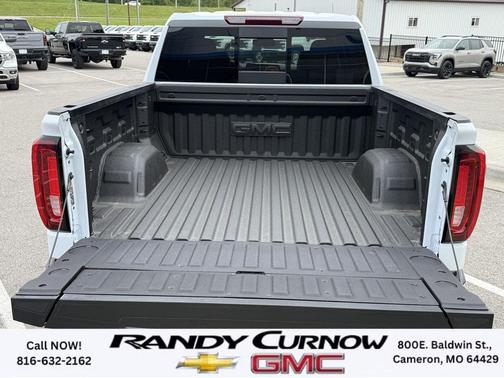 Glacier White Tricoat 2026 GMC Sierra 1500 SLT