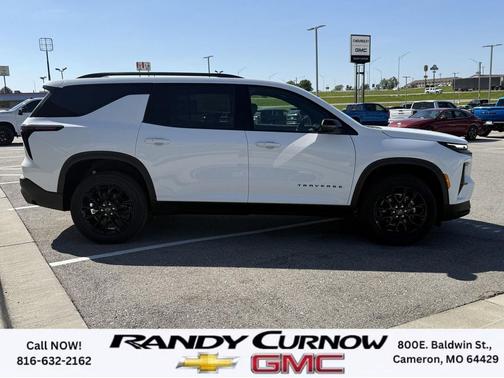 Summit White 2026 Chevrolet Traverse LT
