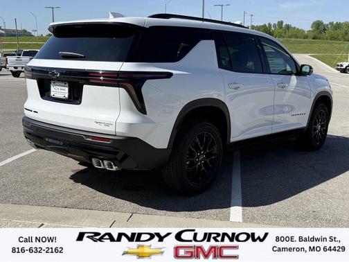 Summit White 2026 Chevrolet Traverse LT