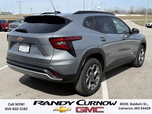 Sterling Gray Metallic 2026 Chevrolet Trax LT