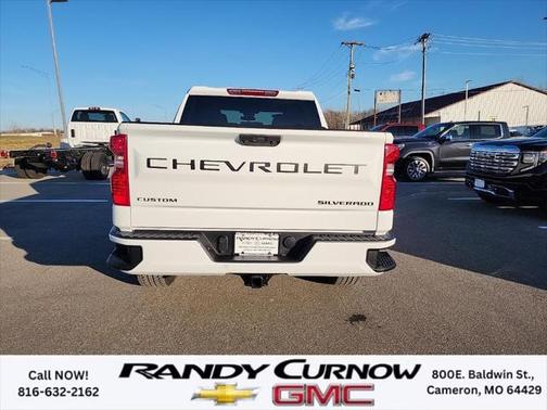 2024 Chevrolet Silverado 1500 Custom