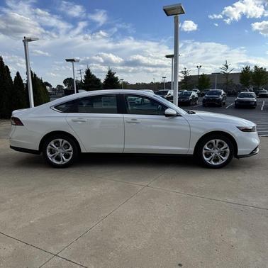 2025 Honda Accord LX 1.5T