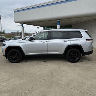 2023 Jeep Grand Cherokee L Laredo