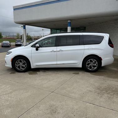 2023 Chrysler Pacifica Limited