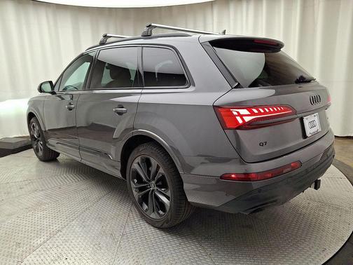 2025 Audi Q7 55 Premium Plus
