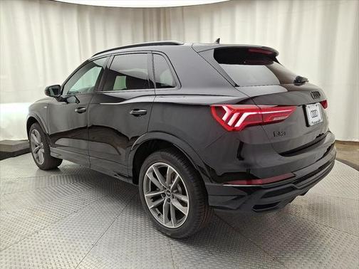 2025 Audi Q3 Premium 45 TFSI S line quattro Tiptronic