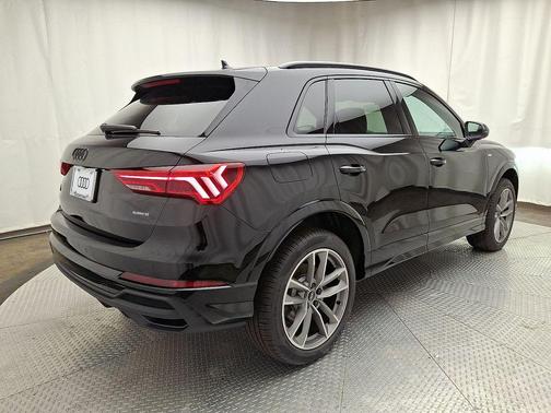 2025 Audi Q3 Premium 45 TFSI S line quattro Tiptronic