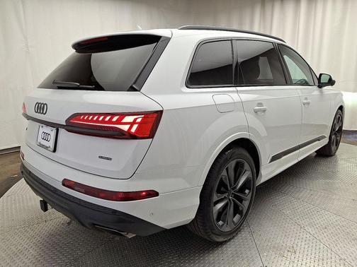 2026 Audi Q7 55 Premium Plus