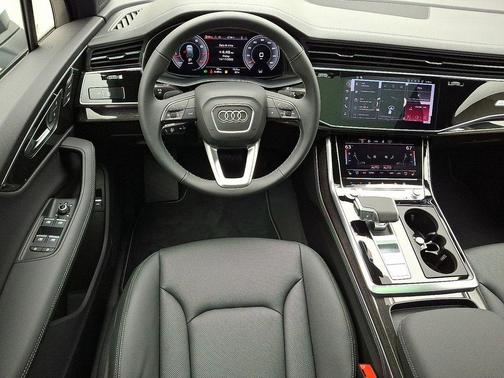 2026 Audi Q7 55 Premium Plus