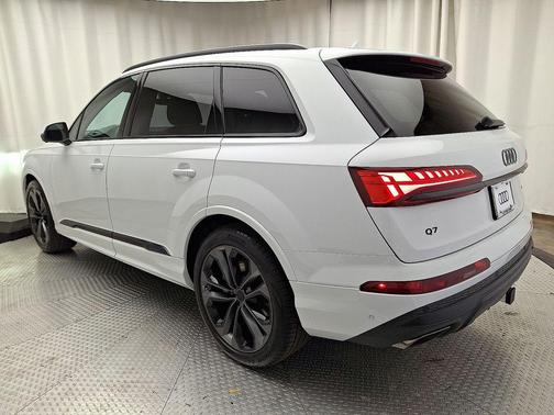 2026 Audi Q7 55 Premium Plus