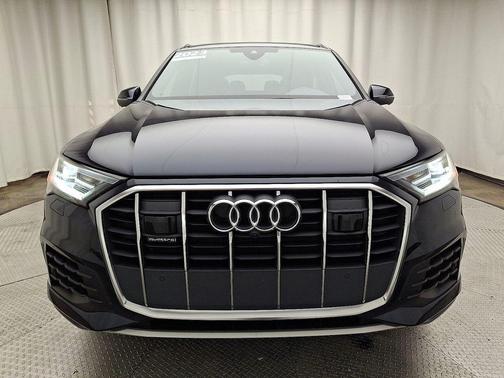2023 Audi Q7 45 Premium