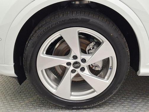 2025 Audi Q5 Prestige TFSI quattro S tronic