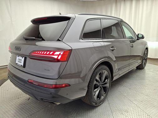 2026 Audi Q7 55 Premium Plus