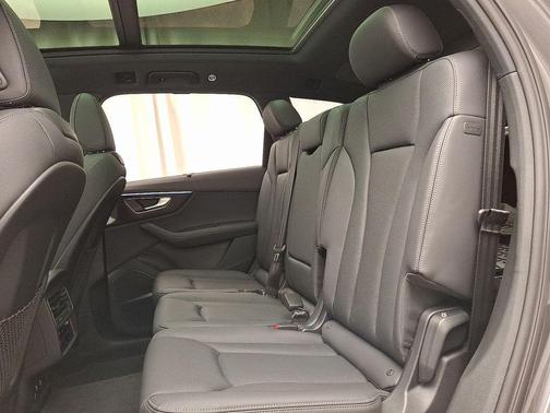 2026 Audi Q7 55 Premium Plus