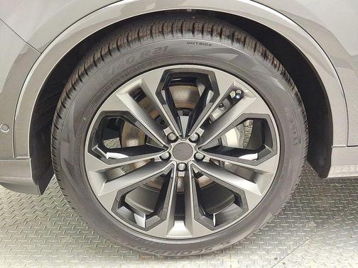 2026 Audi Q7 55 Premium Plus