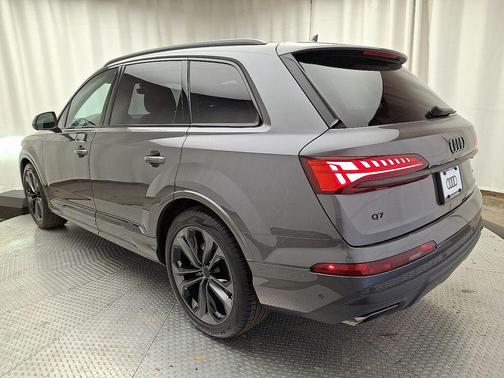 2026 Audi Q7 55 Premium Plus