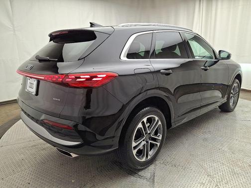 2025 Audi Q5 Premium TFSI quattro S tronic