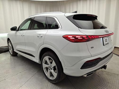 2025 Audi Q5 Premium Plus