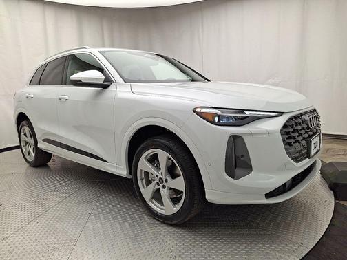 2025 Audi Q5 Premium Plus