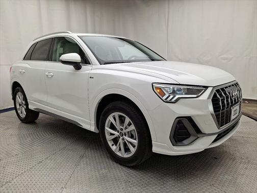 2025 Audi Q3 Premium 45 TFSI S line quattro Tiptronic