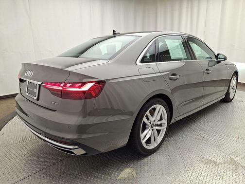 2023 Audi A4 45 S line Premium