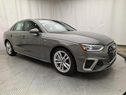 2023 Audi A4 45 S line Premium
