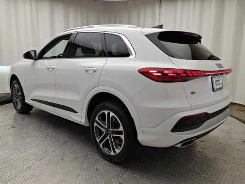 Arkona White 2026 Audi Q5 Premium TFSI quattro S tronic