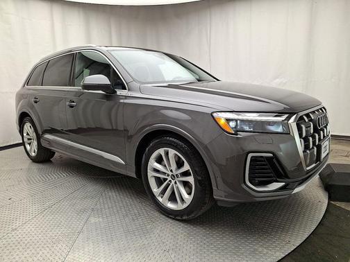 2026 Audi Q7 55 Premium Plus
