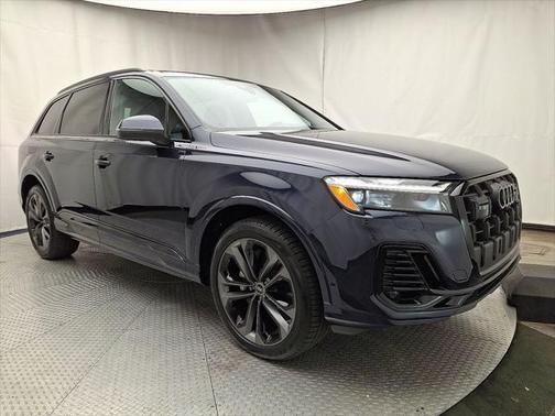 2025 Audi Q7 55 Premium Plus