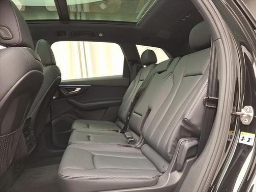 2025 Audi Q7 45 Premium