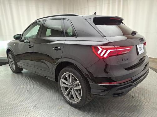 2025 Audi Q3 Premium 45 TFSI S line quattro Tiptronic