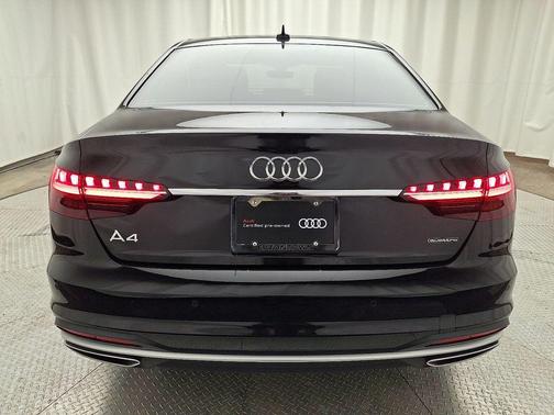 2023 Audi A4 45 S line Premium