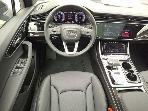 2026 Audi Q7 55 Premium Plus