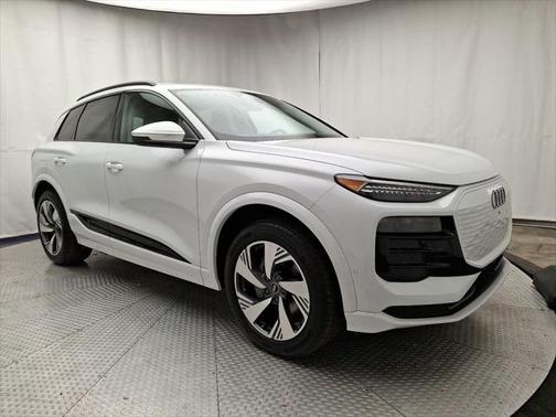 2025 Audi Q6 e-tron Premium Plus quattro