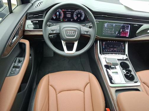 2026 Audi Q7 55 Premium Plus