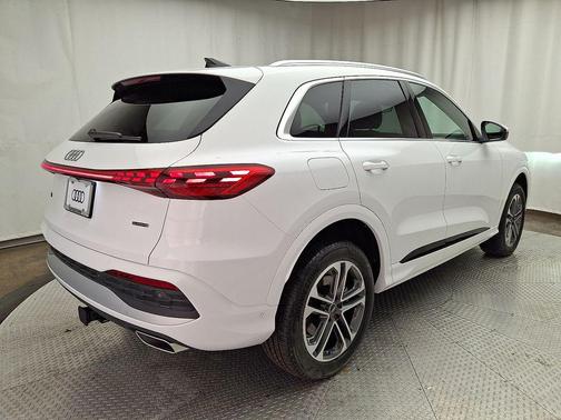 2025 Audi Q5 Premium