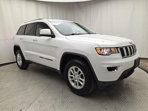 Bright White Clearcoat 2020 Jeep Grand Cherokee Laredo