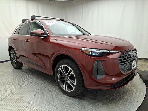 Grenadine Red Metallic 2025 Audi Q5 Premium TFSI quattro S tronic