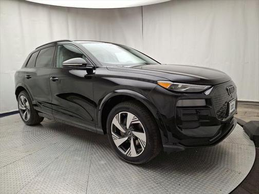 2025 Audi Q6 e-tron Premium quattro