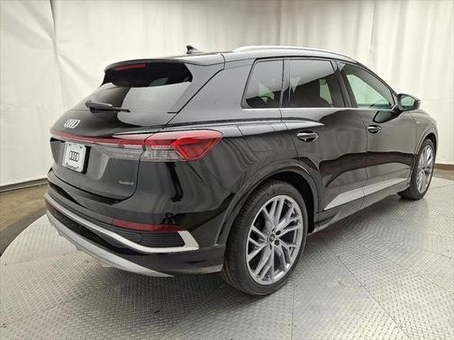 2025 Audi Q4 e-tron Premium Plus 55 quattro