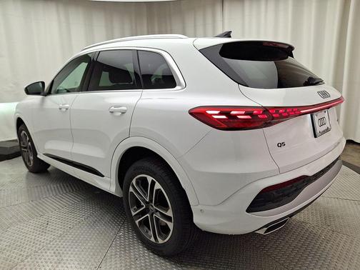 2025 Audi Q5 Premium TFSI quattro S tronic