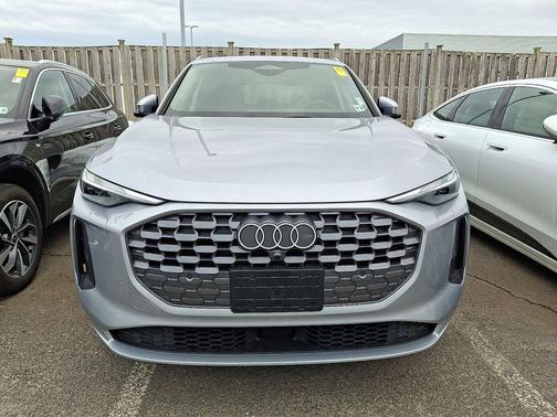 2025 Audi Q5 Premium TFSI quattro S tronic