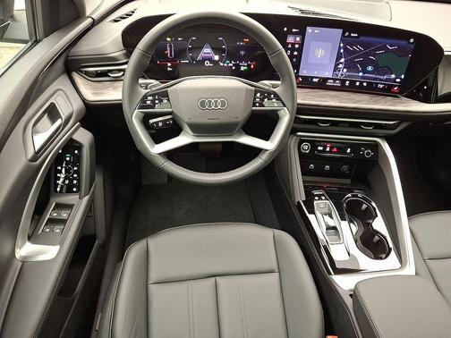 2025 Audi Q5 Premium