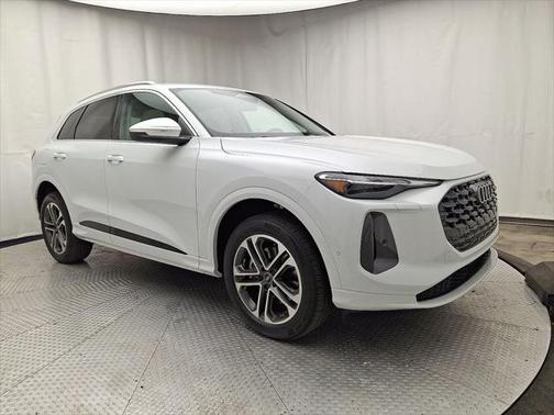 2025 Audi Q5 Premium