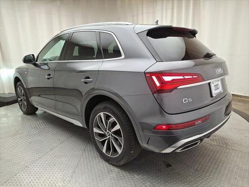 2022 Audi Q5 45 S line Premium