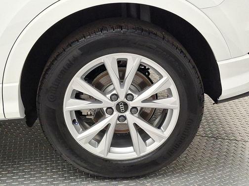2025 Audi Q3 45 S line Premium Plus