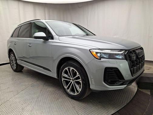 2026 Audi Q7 55 Premium