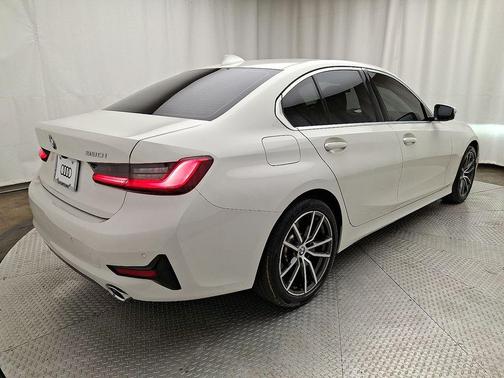 2020 BMW 330 330i