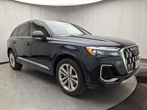 2025 Audi Q7 55 Premium Plus