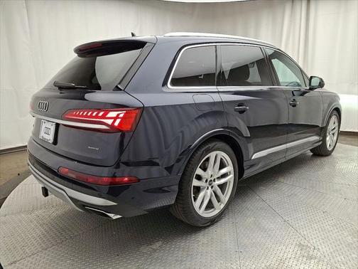 2025 Audi Q7 55 Premium Plus